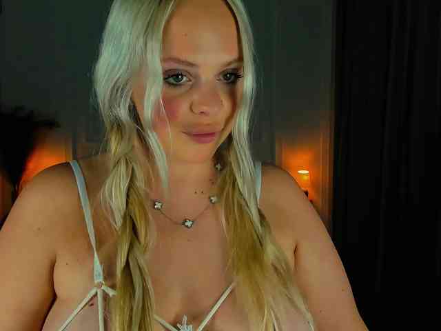 NikollaBlond