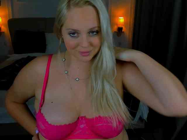 NikollaBlond