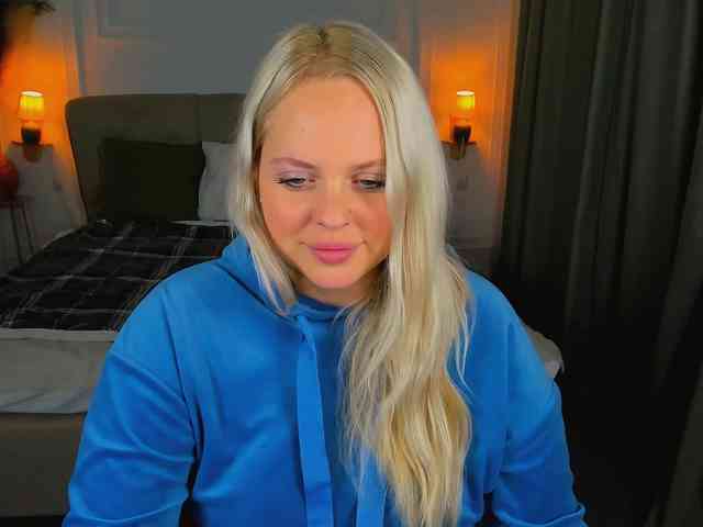 NikollaBlond