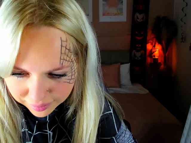 NikollaBlond