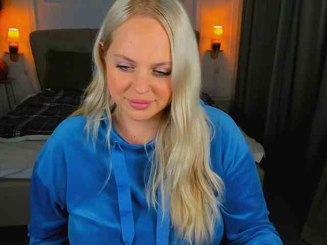 NikollaBlond