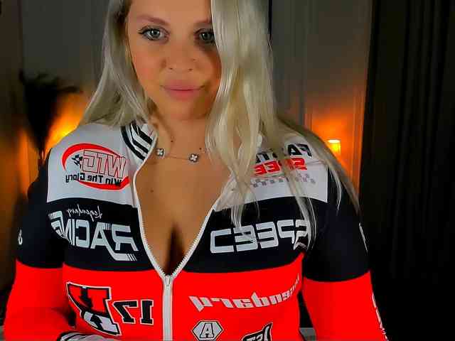 NikollaBlond