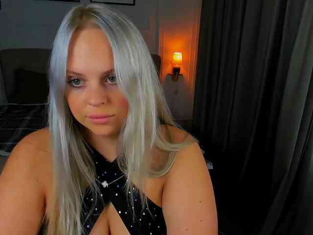 NikollaBlond