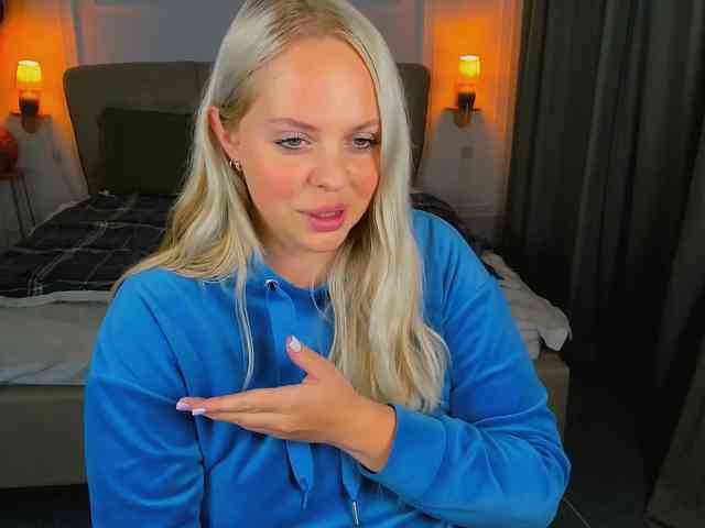 NikollaBlond