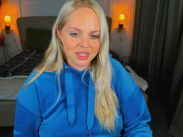 NikollaBlond