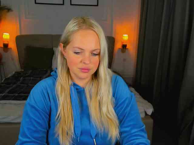 NikollaBlond