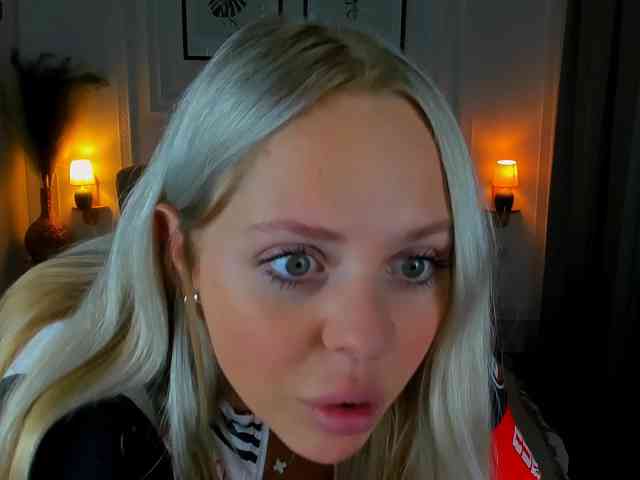 NikollaBlond