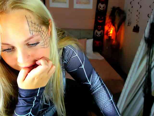 NikollaBlond