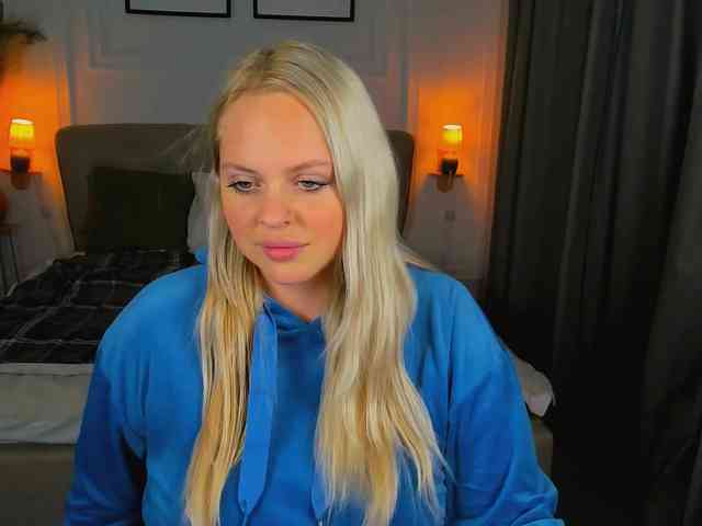 NikollaBlond