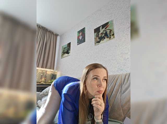 Marie-in-Wonderland live cam on BongaCams