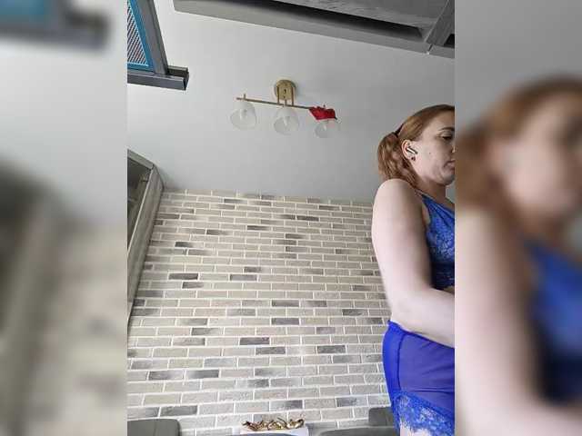 Marie-in-Wonderland live cam on BongaCams
