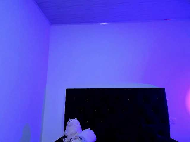HayleyRoss1 live cam on BongaCams