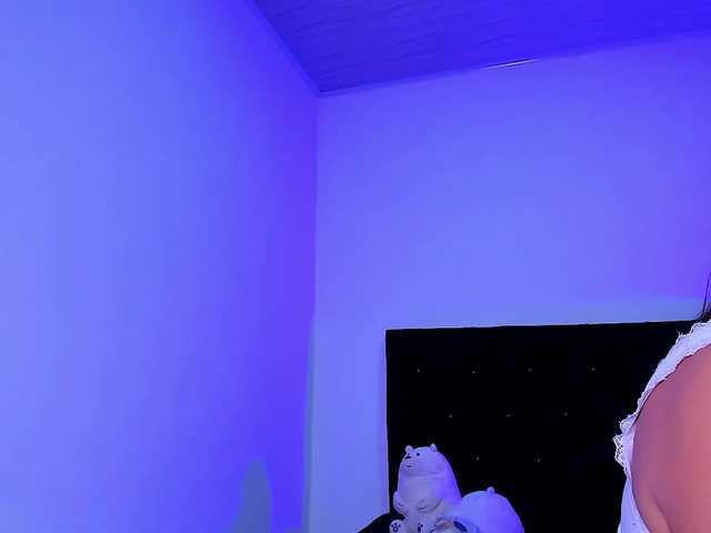 HayleyRoss1 live cam on BongaCams