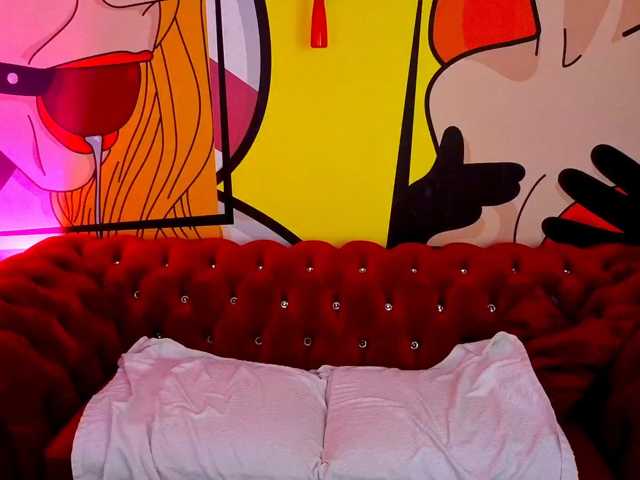 KarinaHaYess, en directo ahora en BongaCams