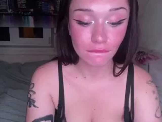 KiDinaKi live cam on BongaCams