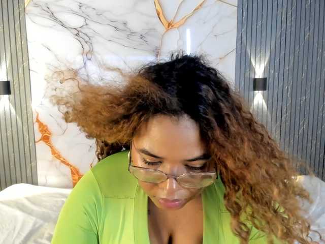 Niickypurple live cam on BongaCams