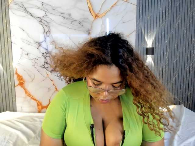Niickypurple live cam preview