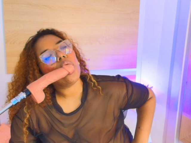 Niickypurple live cam on BongaCams