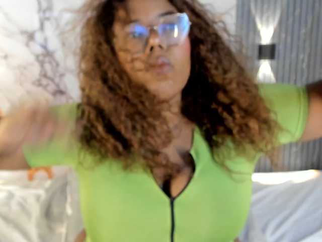 Niickypurple live cam preview