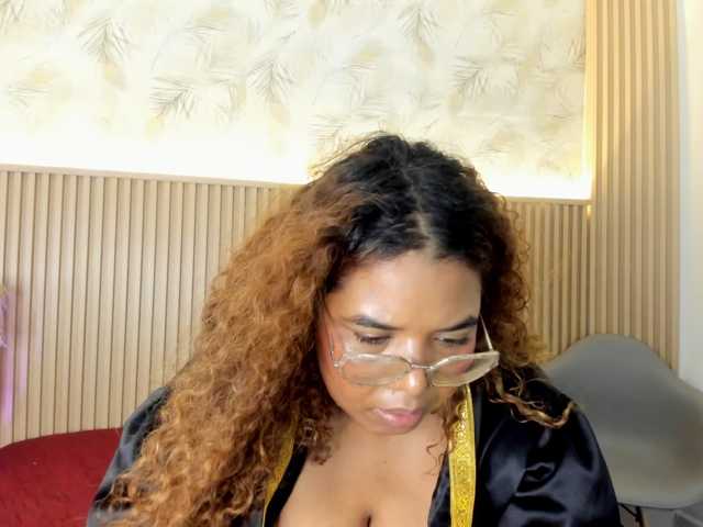 Niickypurple live cam preview