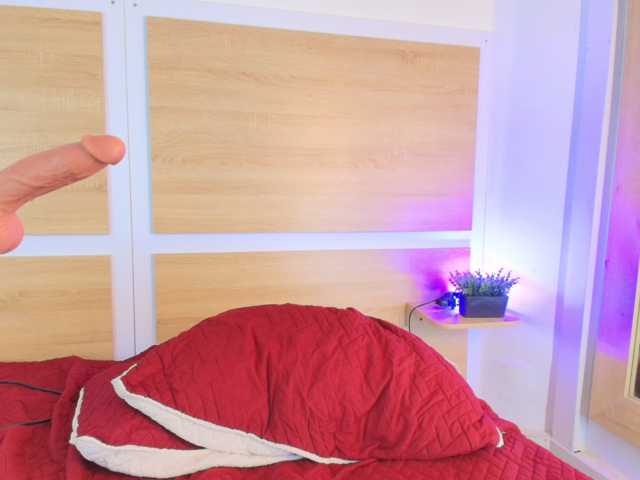 Niickypurple live cam preview