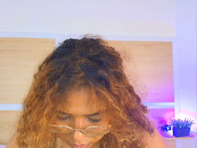 Niickypurple live cam preview