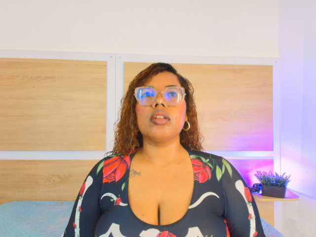 Niickypurple live cam on BongaCams