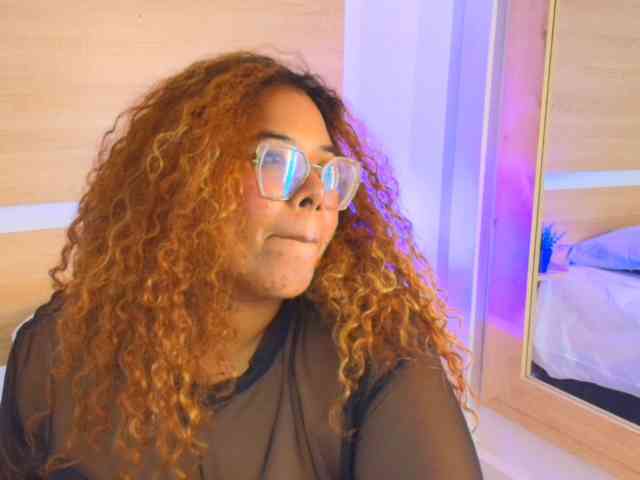 Modelo: Niickypurple