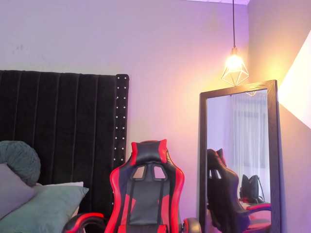 AlessiaCherry live cam on BongaCams