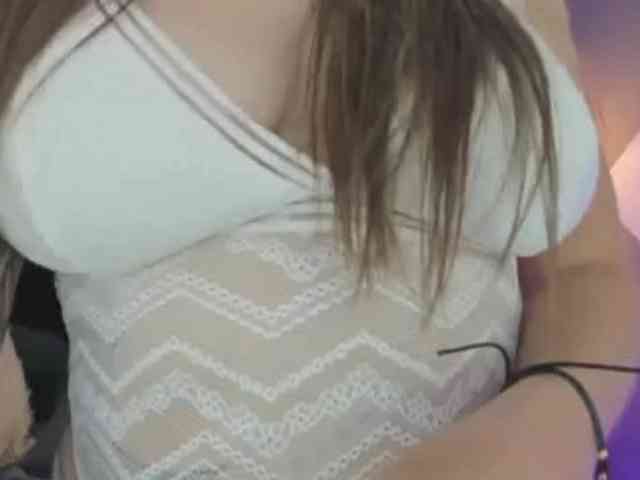 AlessiaCherry webcam
