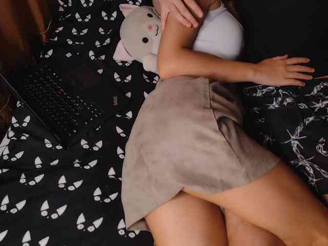Aisha--xs Live Webcam on BongaCams
