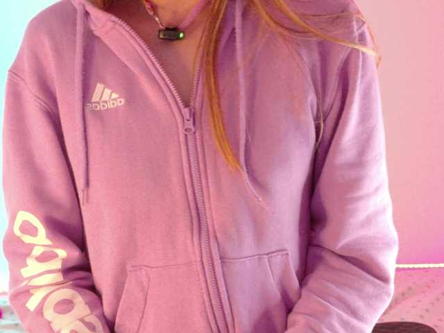 ambeerwood live cam on BongaCams