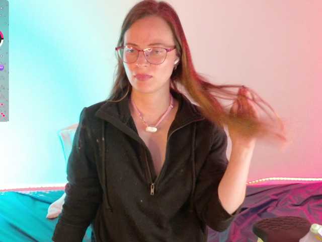 ambeerwood live cam on BongaCams