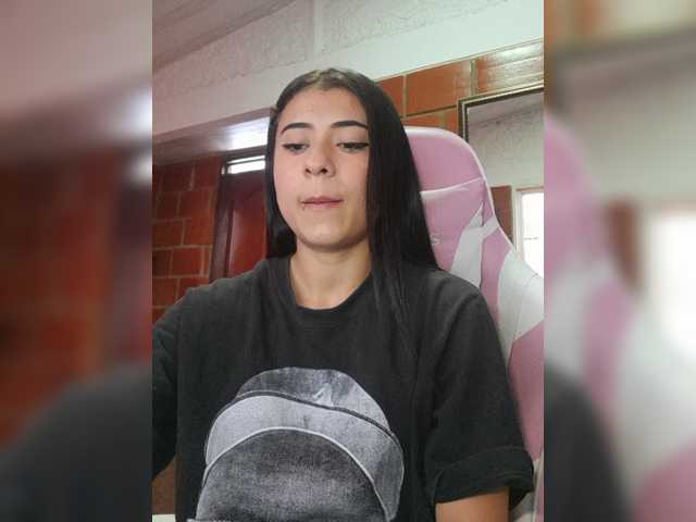 EvaStar — live female cam