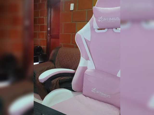 EvaStar live cam on BongaCams