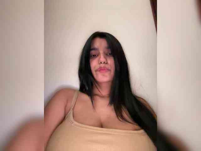Julinaa9 webcam