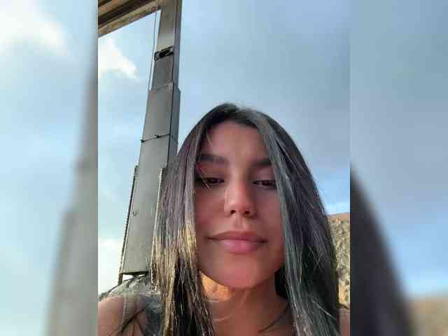 Julinaa9 webcam