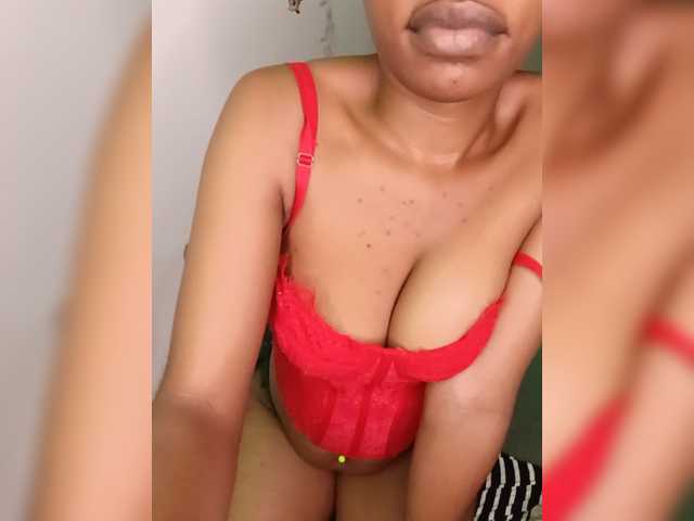 Shamirah live cam on BongaCams