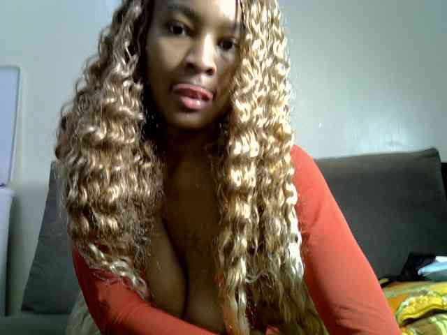 Model: Shamirah