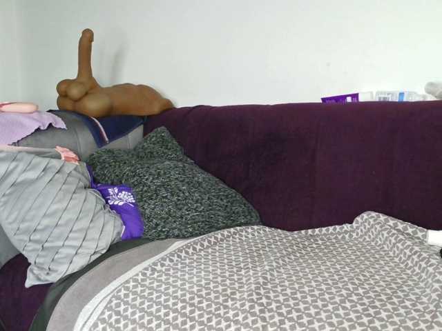 ThickianaRider1 live cam on BongaCams