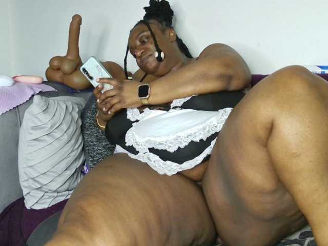 ThickianaRider1 live cam on BongaCams
