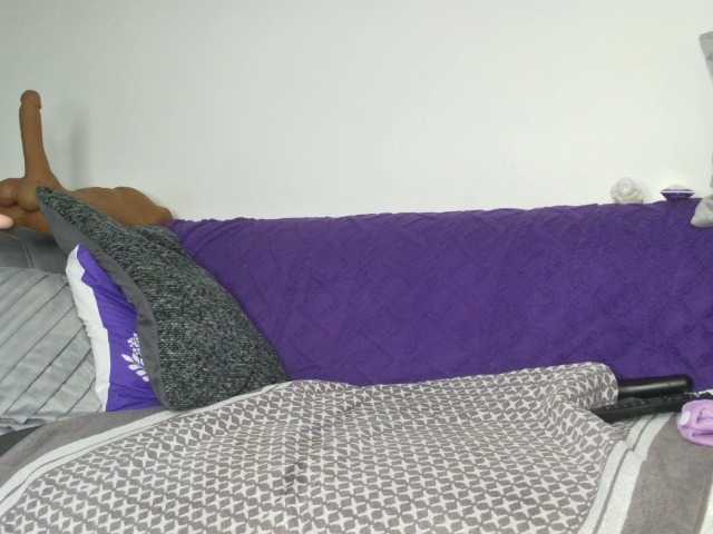 ThickianaRider1 live cam on BongaCams