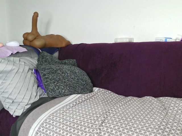 ThickianaRider1 live cam on BongaCams