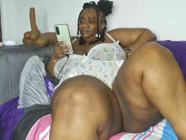 ThickianaRider1 webcam