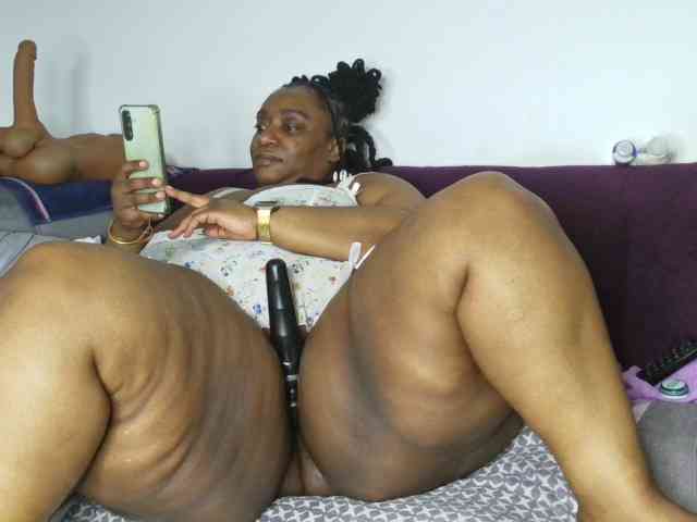 ThickianaRider1 webcam