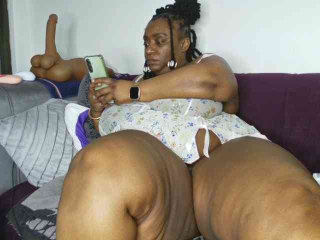 ThickianaRider1 webcam