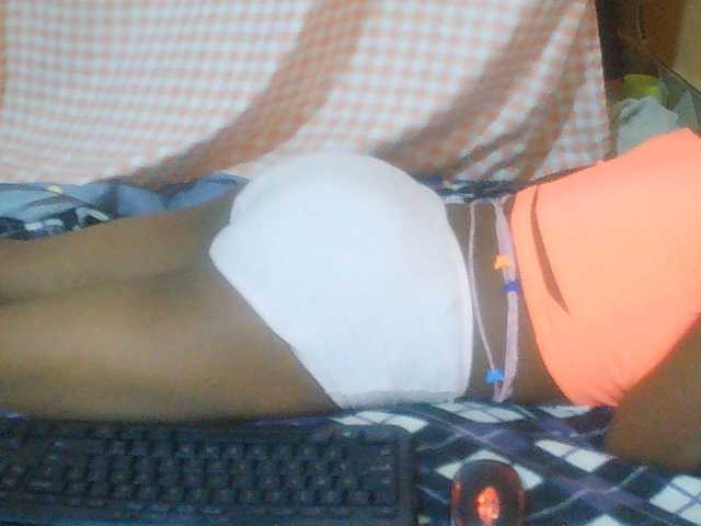 Khasandi live cam on BongaCams
