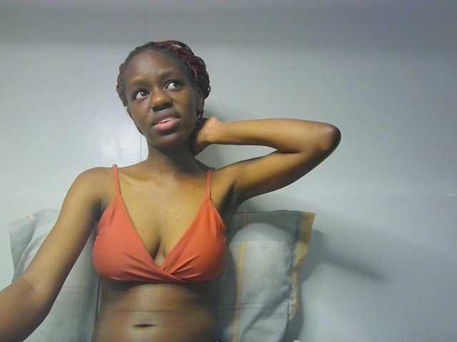 Leximia live cam on BongaCams
