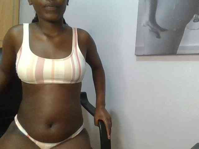 SpicyRosie webcam
