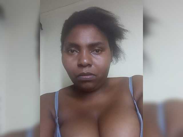 Sweetmama10, live now on BongaCams